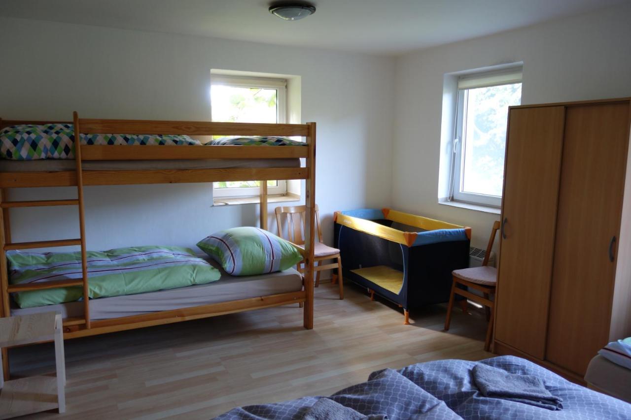 Apartman Hulin, Chrastany - Bily Екстер'єр фото